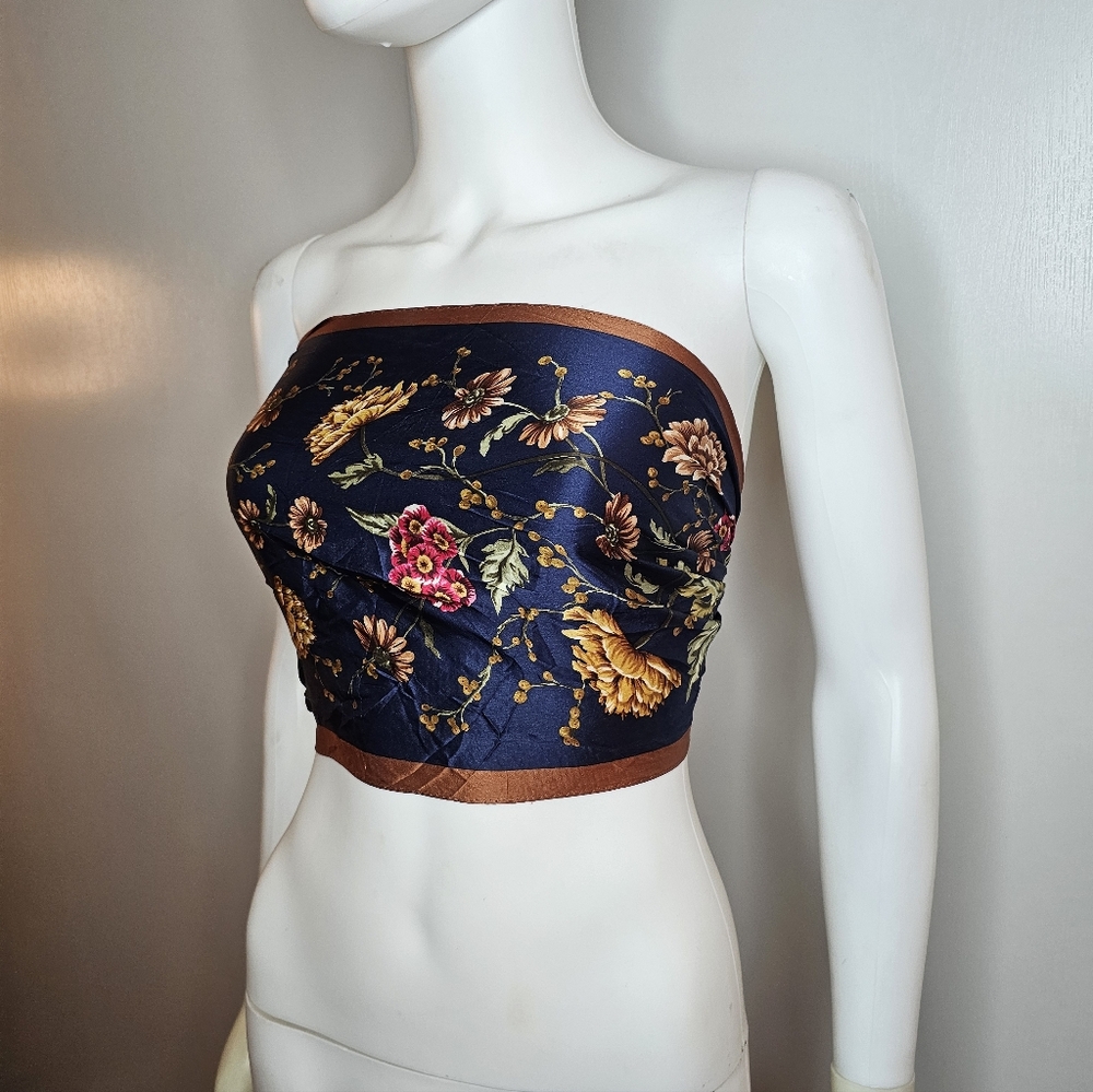 Adrienne Vittadini Foral Navy and Brown Scarf 100% Silk Printed In Korea - Picture 14 of 14